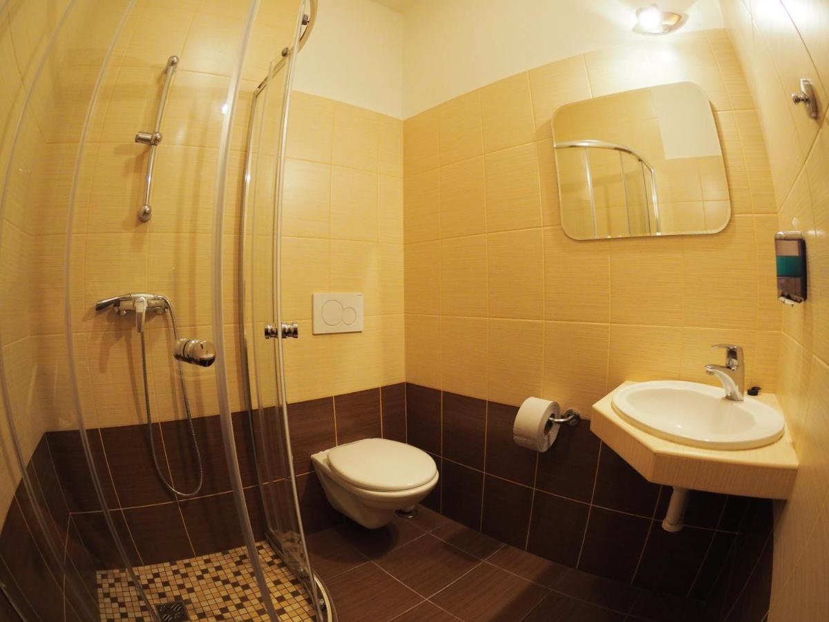 Hotel Britannia Vsetin Luaran gambar